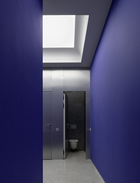 Reflective material and color detail in BIG Laboratory