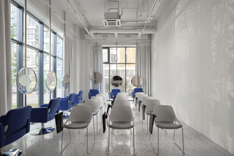 BIG Laboratory wash zone with bright color and reflective surfaces