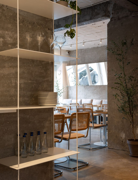 Concrete wall and lighting detail in Embers Restaurant