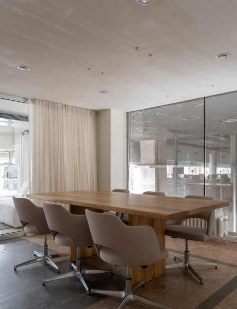 Natural oak multifunctional cube detail in PFU Coworking