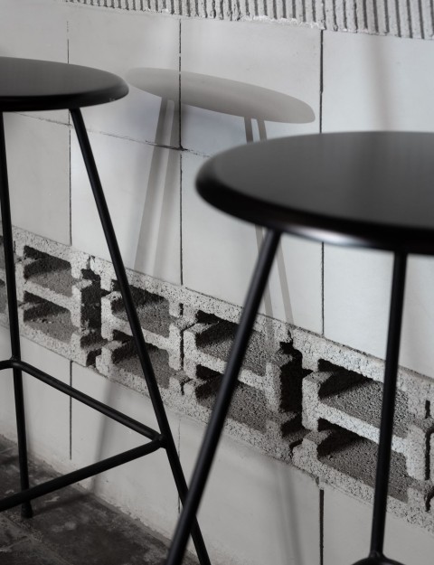 Building mesh curtain detail in Proces Wine bar interior