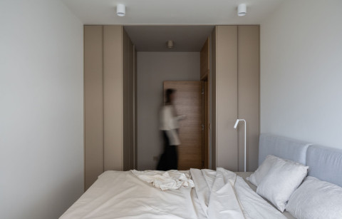 Entry hall and storage detail in Vracar Apartment