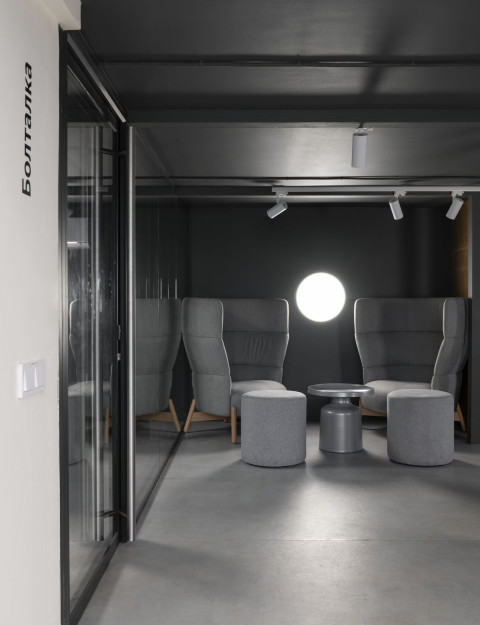 Soft seating and quiet zone in Yandex x ITMO laboratory